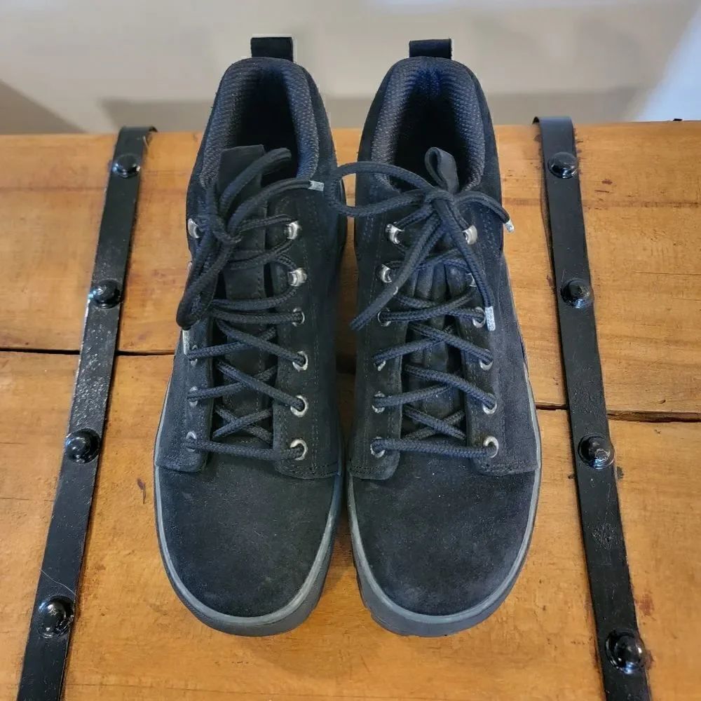 Cole Haan Resort suede lace up waterproof boots black size 8 B